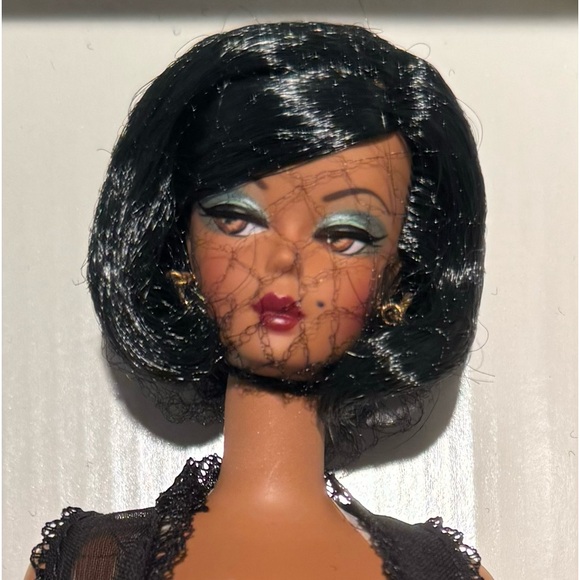 Black lingerie silkstone Barbie - Picture 1 of 4